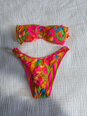 BRAND NEW wild fable Neon Pink Floral/Striped Bandeau Bikini Set